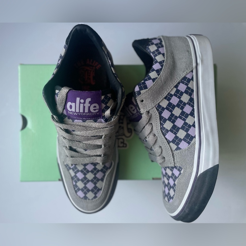 ALife Everybody Lo Mini Lilac Men Sneakers Size 7